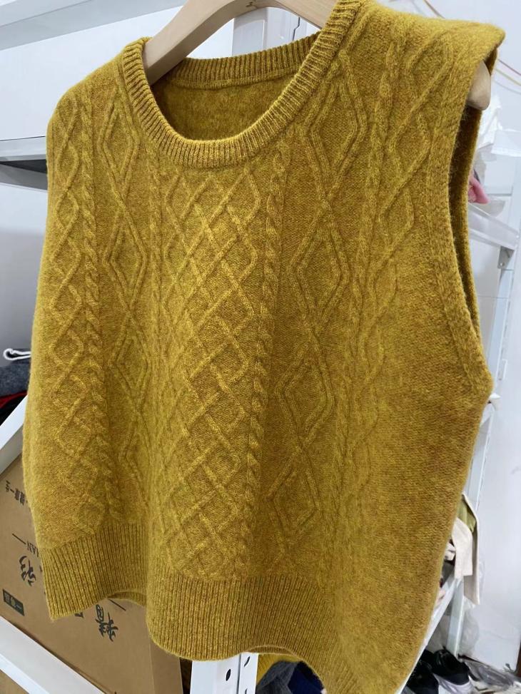 Womens Rita Ora Cable Knit Vest  |  Sweaters & Cardigans Clothing Chocolate